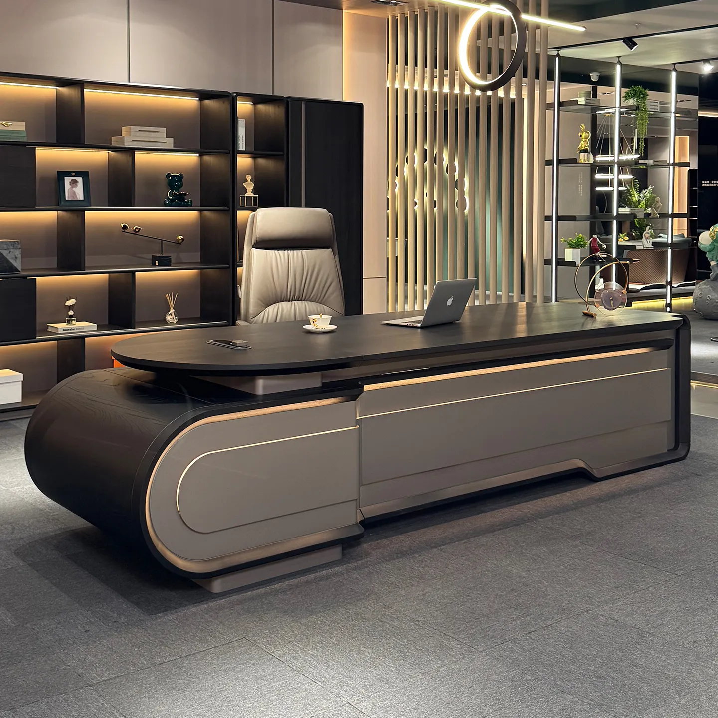 Executive office desk with integrated side cabinet and drawer storage